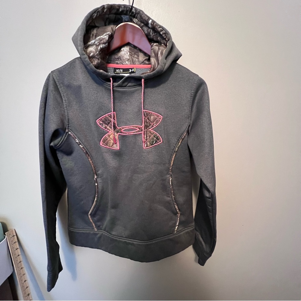 Kids Under‎ Armour gray performance Hoodie with Pink Camo Logo youth size M hunt